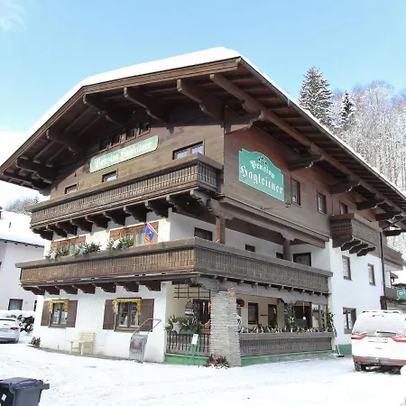 In Near Slopes * Saalbach-Hinterglemm
